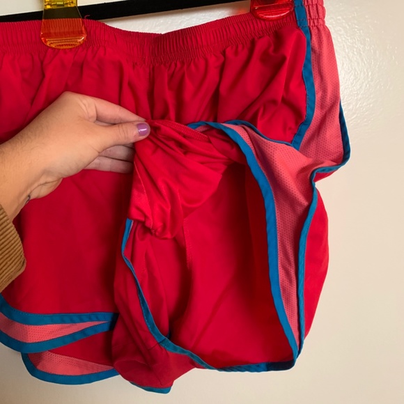 Nike Pink Running shorts - Picture 3 of 3